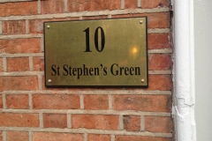 10 Stephens Green nameplate signage-w800