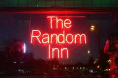 the random inn neon-w800
