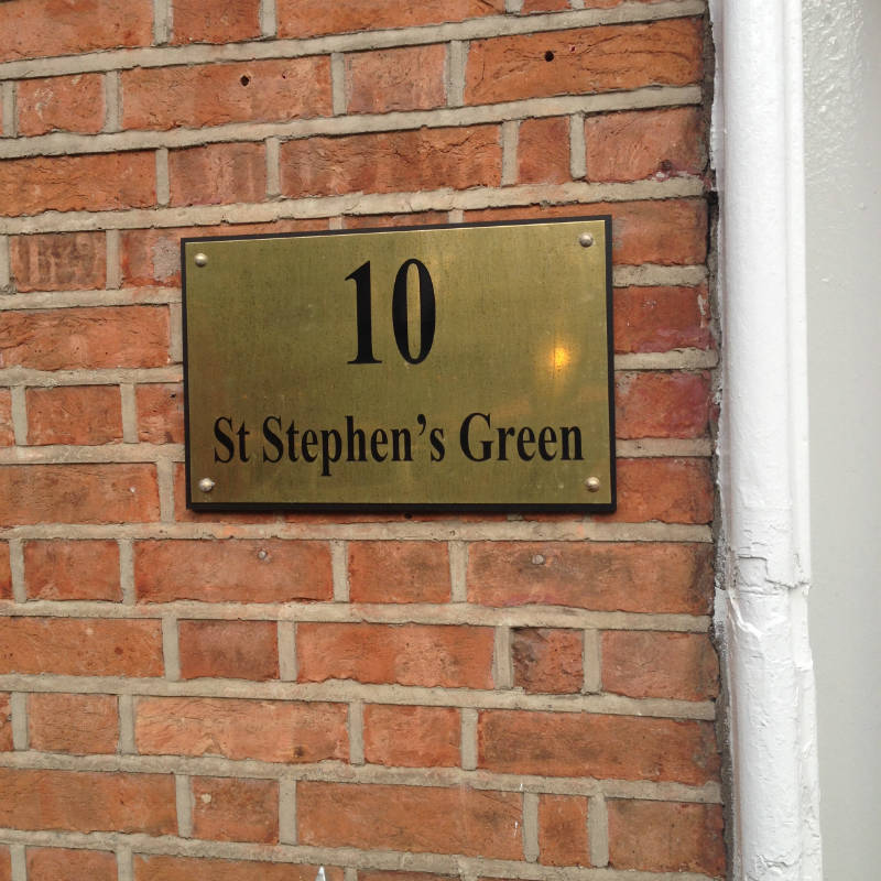 10 Stephens Green nameplate signage-w800
