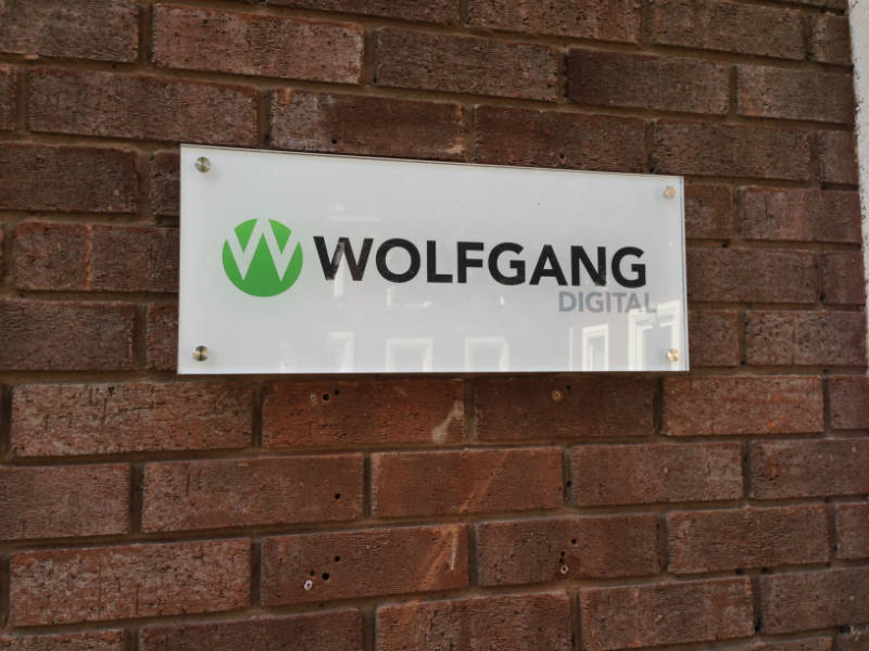 Wolfgang Digital nameplate signage-w800
